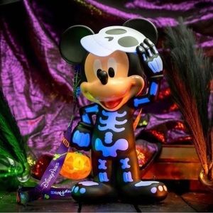Mickey Halloween popcorn bucket